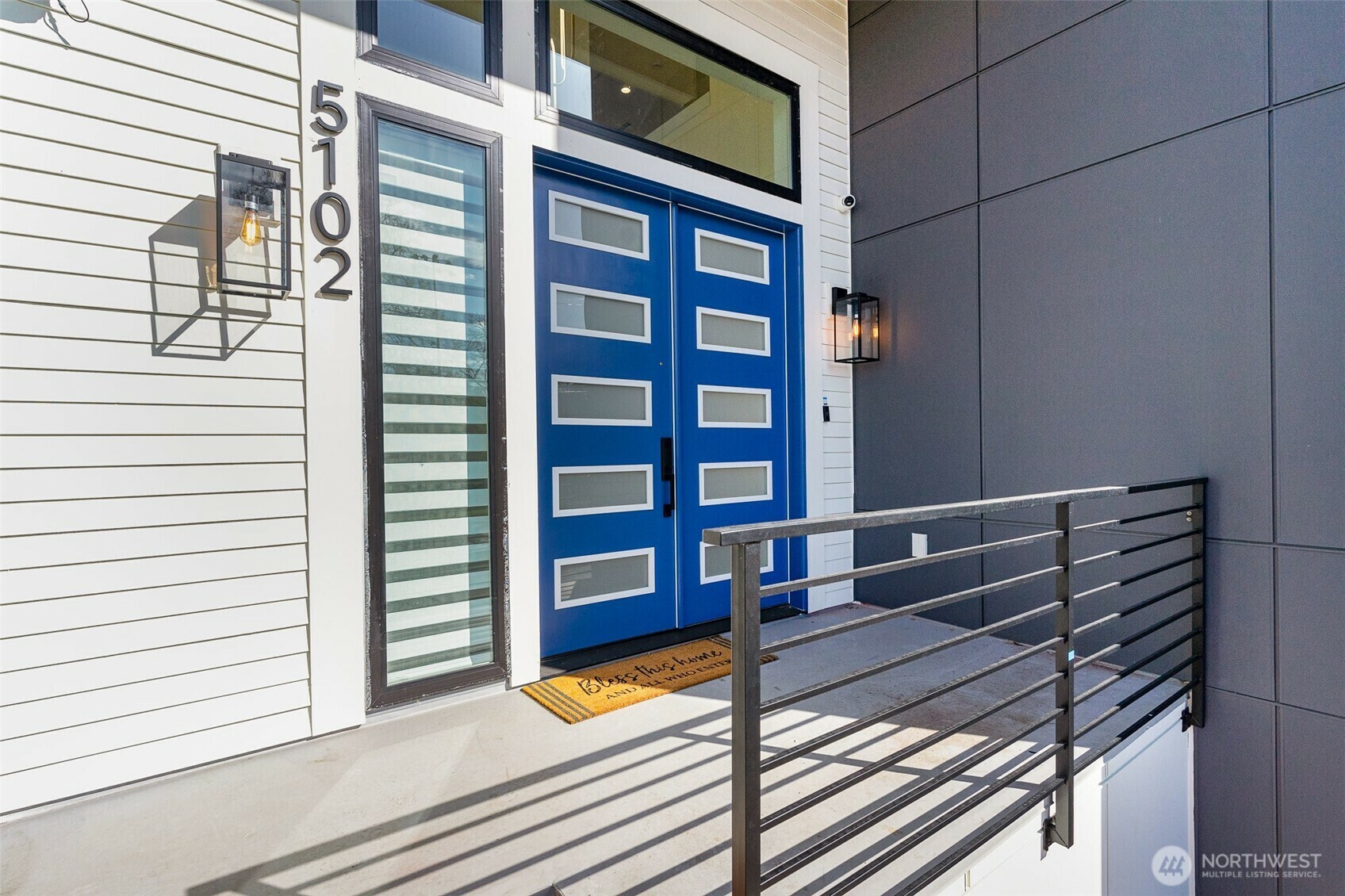 Property Photo: 5102 Green Lake Way N WA 98103