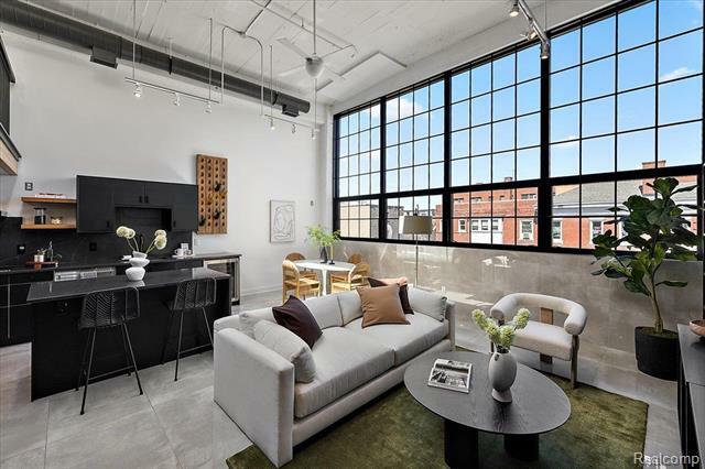 Property Photo: 4221 Cass Avenue 300 MI 48201