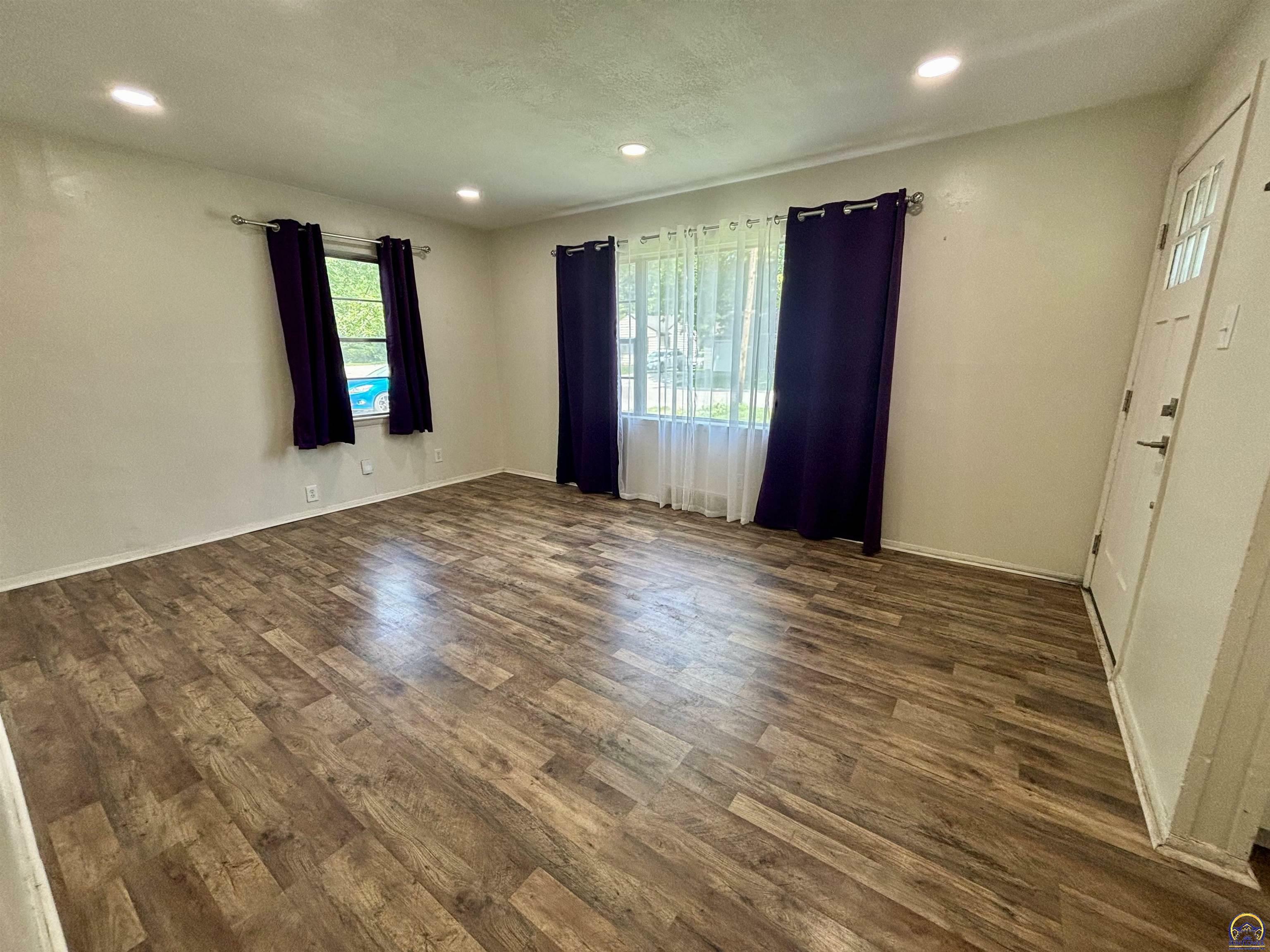 Property Photo: 4301 SW 23rd St KS 66614