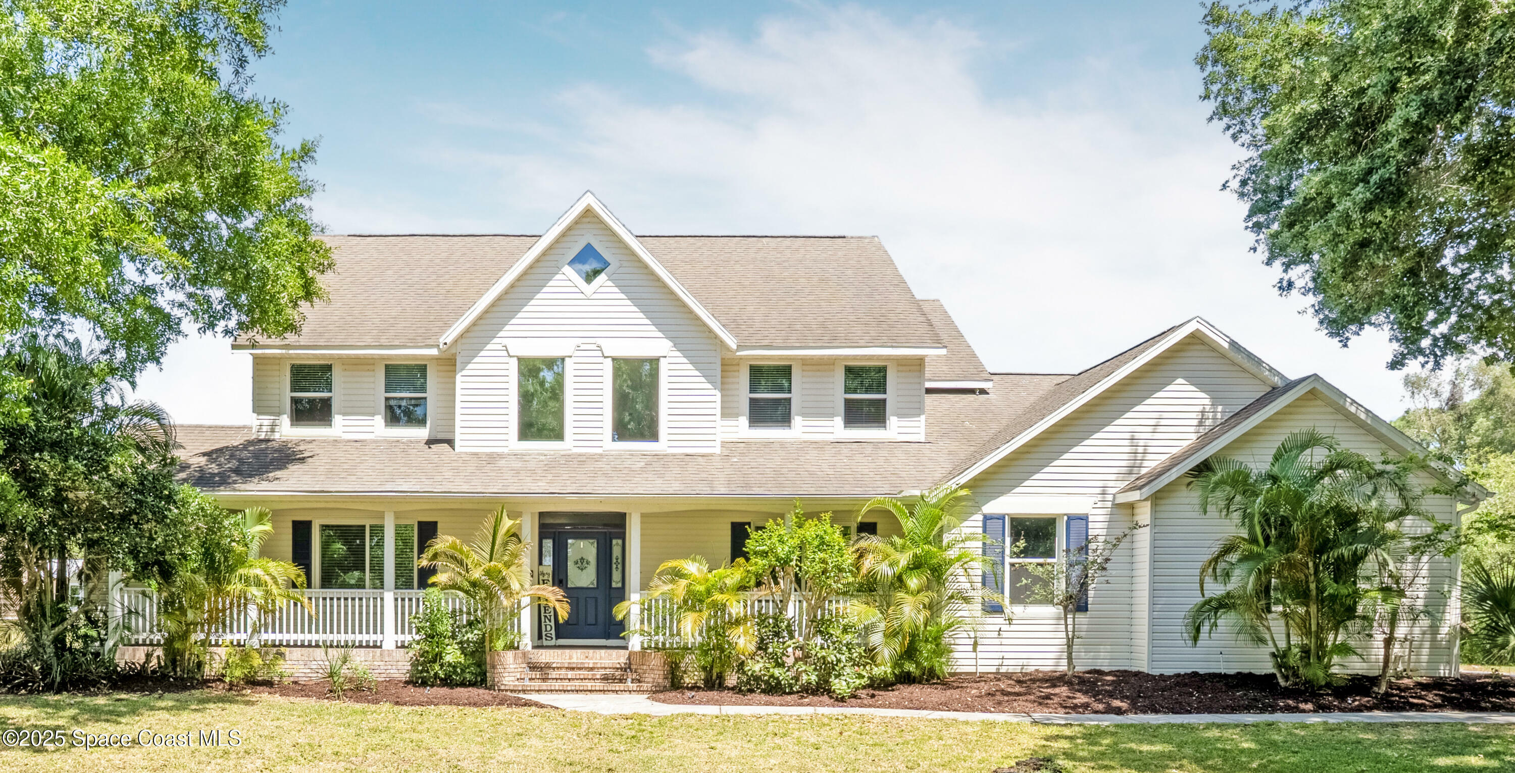 Property Photo: 210 Grant Road FL 32953