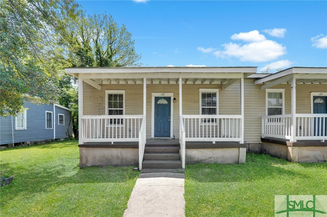 Property Photo: 633 W 39th Street GA 31415