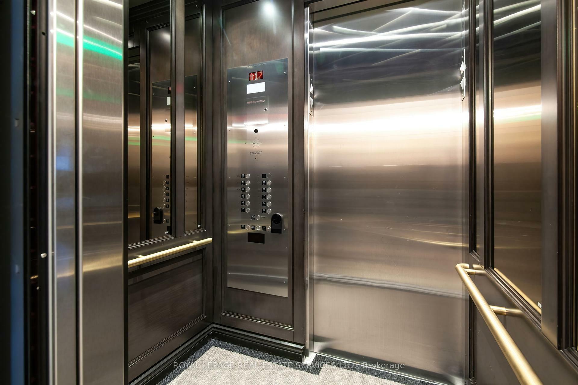Property Photo: 155 St Clair Avenue W 1701 ON M4V 0A1