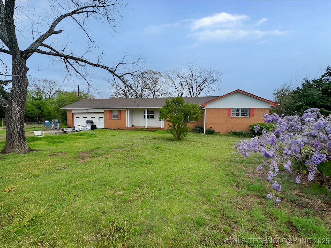 Property Photo: 102749 S 4629 Road OK 74955
