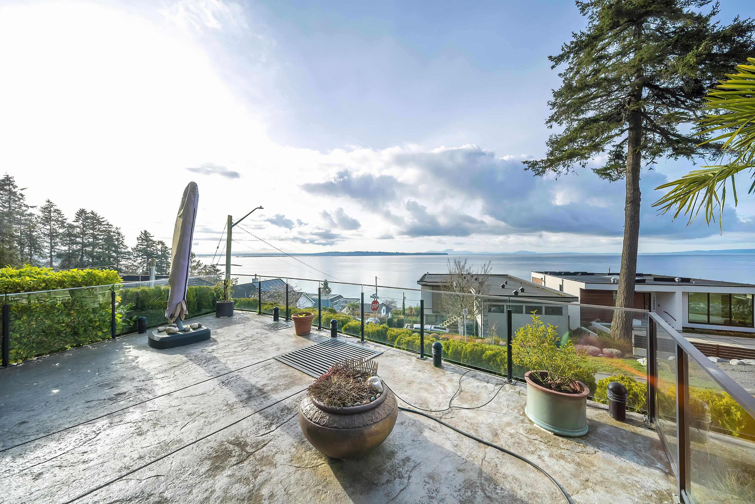 Property Photo: 14533 Magdalen Avenue BC V4B 2X5
