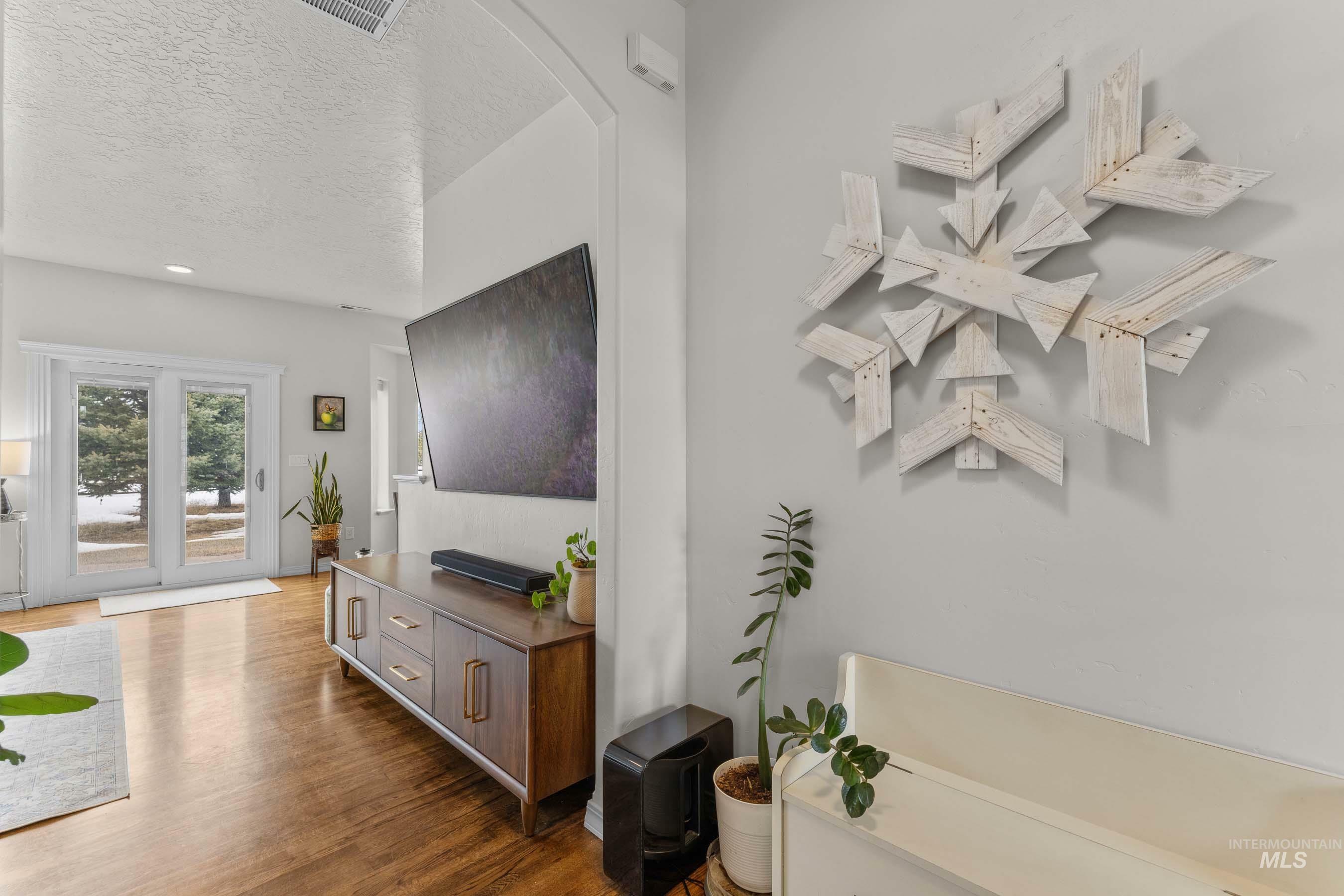 Property Photo: 13247 Brookie Rd ID 83638