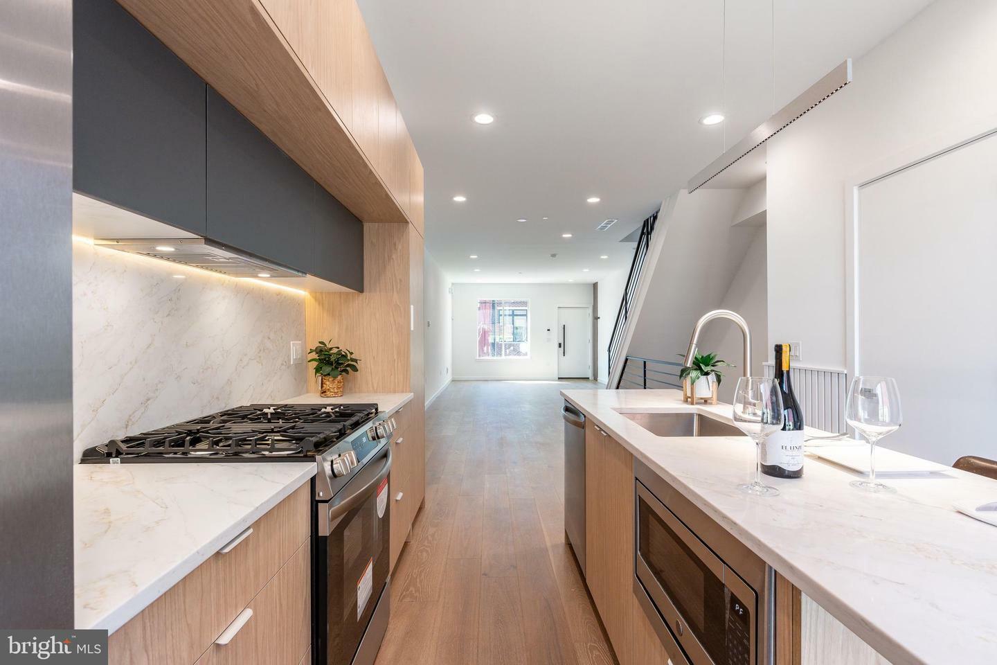 Property Photo: 2925 W Master Street PA 19121