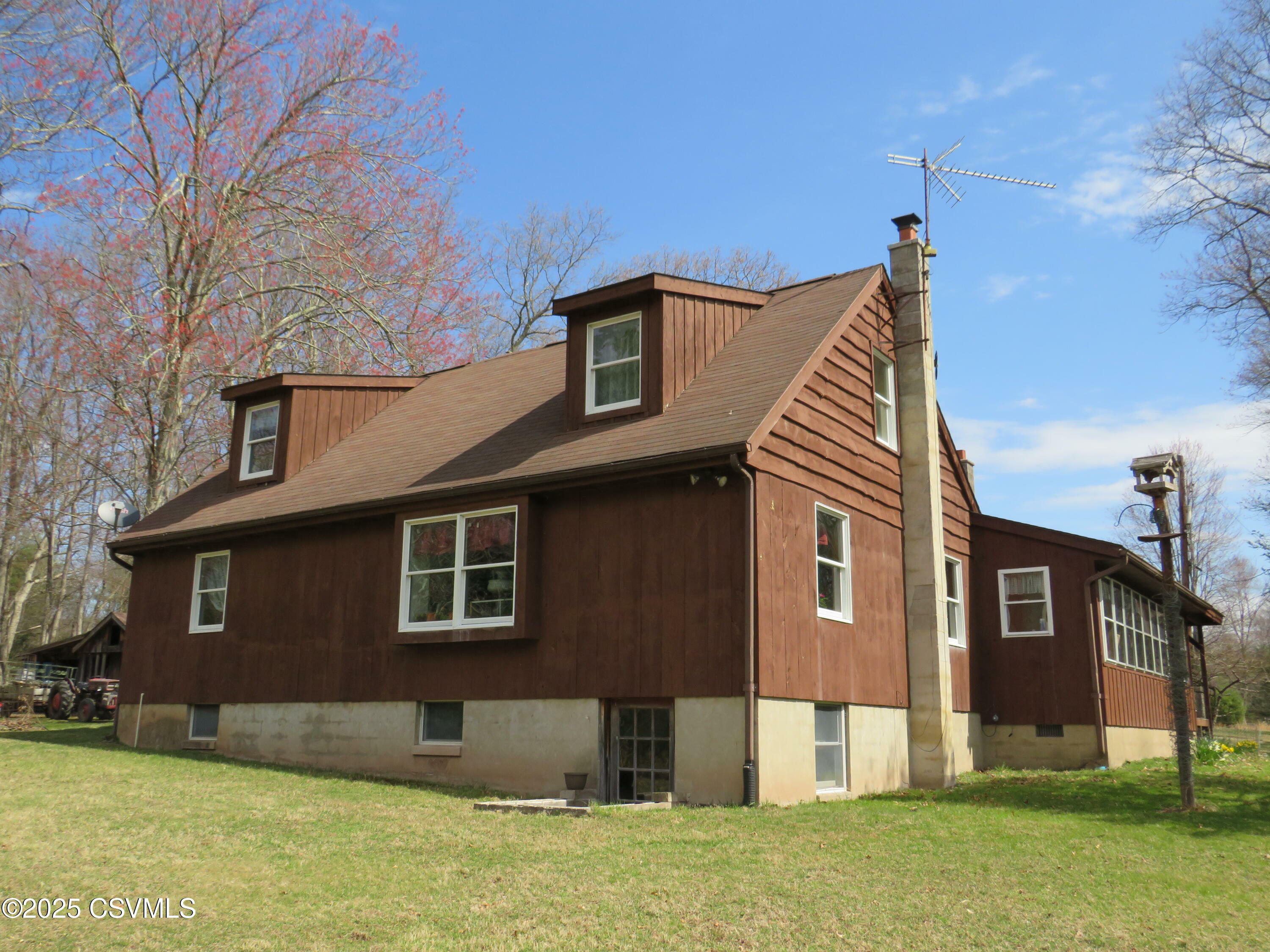 Property Photo: 57 Wandell Road PA 18656