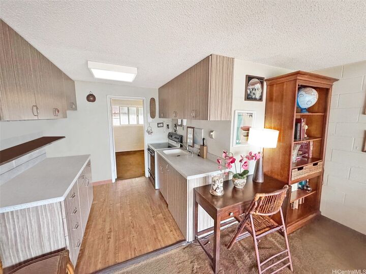 Property Photo:  1427 Alexander Street 202  HI 96822 