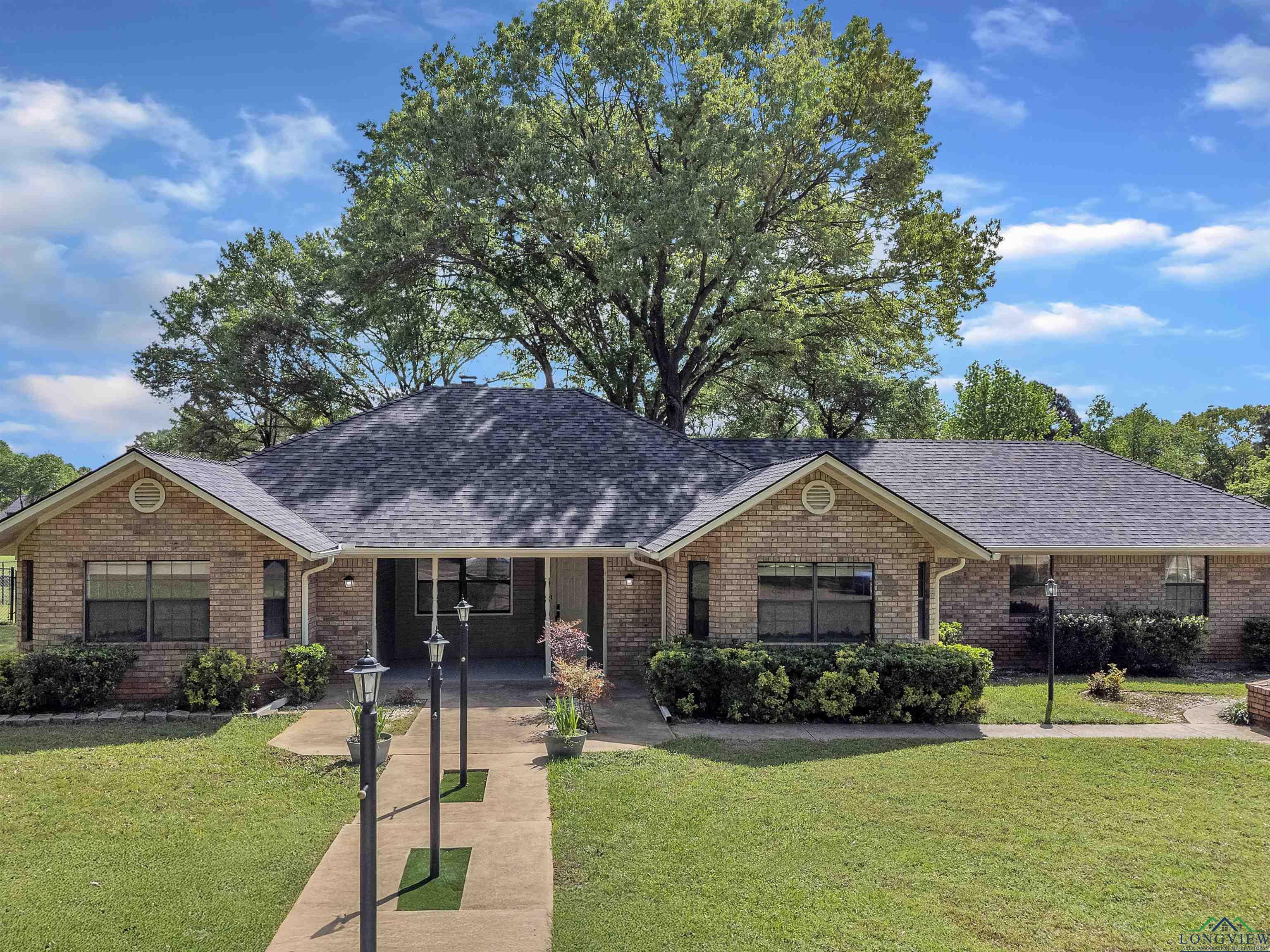 105 Lindsey Brook Ln  Longview TX 75605 photo