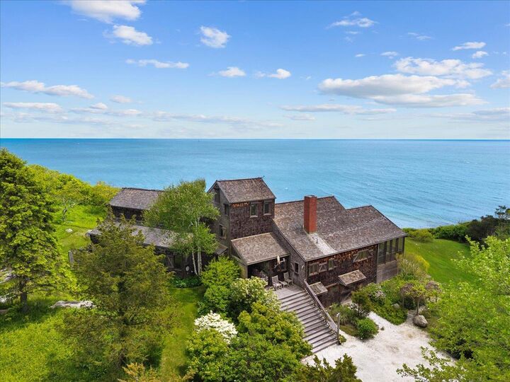 Property Photo:  1635 Isabella Beach Road  NY 06390 