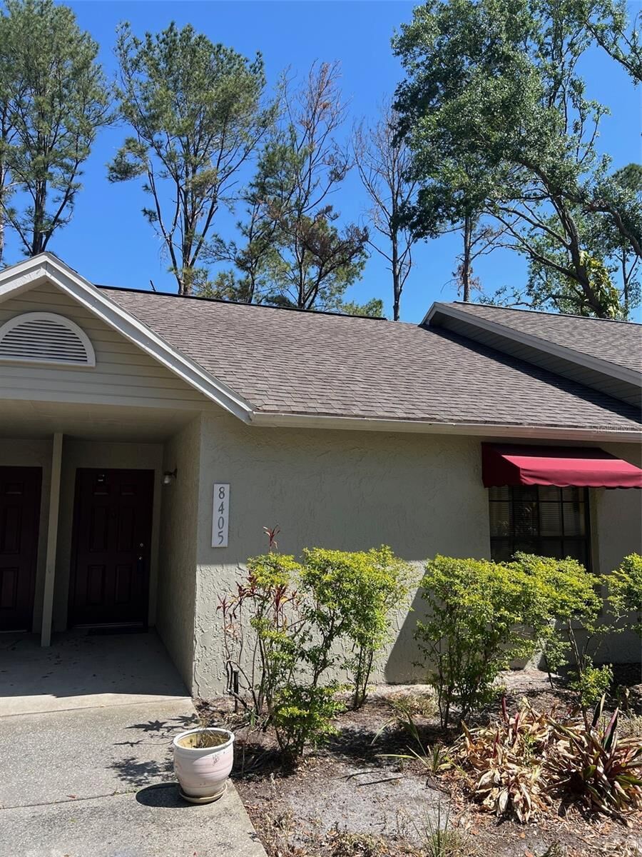 Property Photo:  8405 Laurelon Place Na  FL 33637 