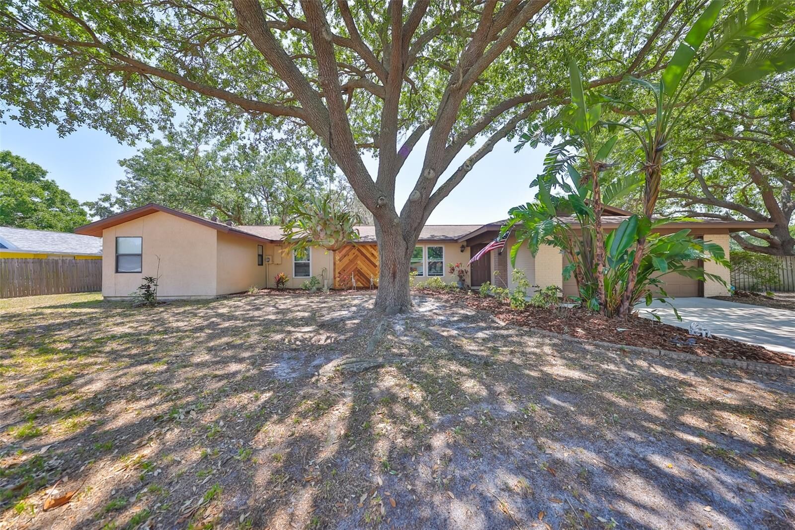 Property Photo:  601 Cedar Grove Drive  FL 33511 