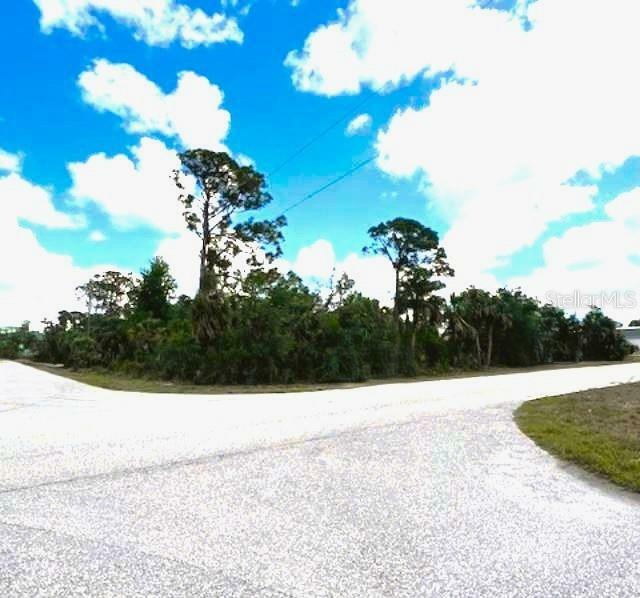 Property Photo:  17128 Wintergarden Avenue  FL 33948 