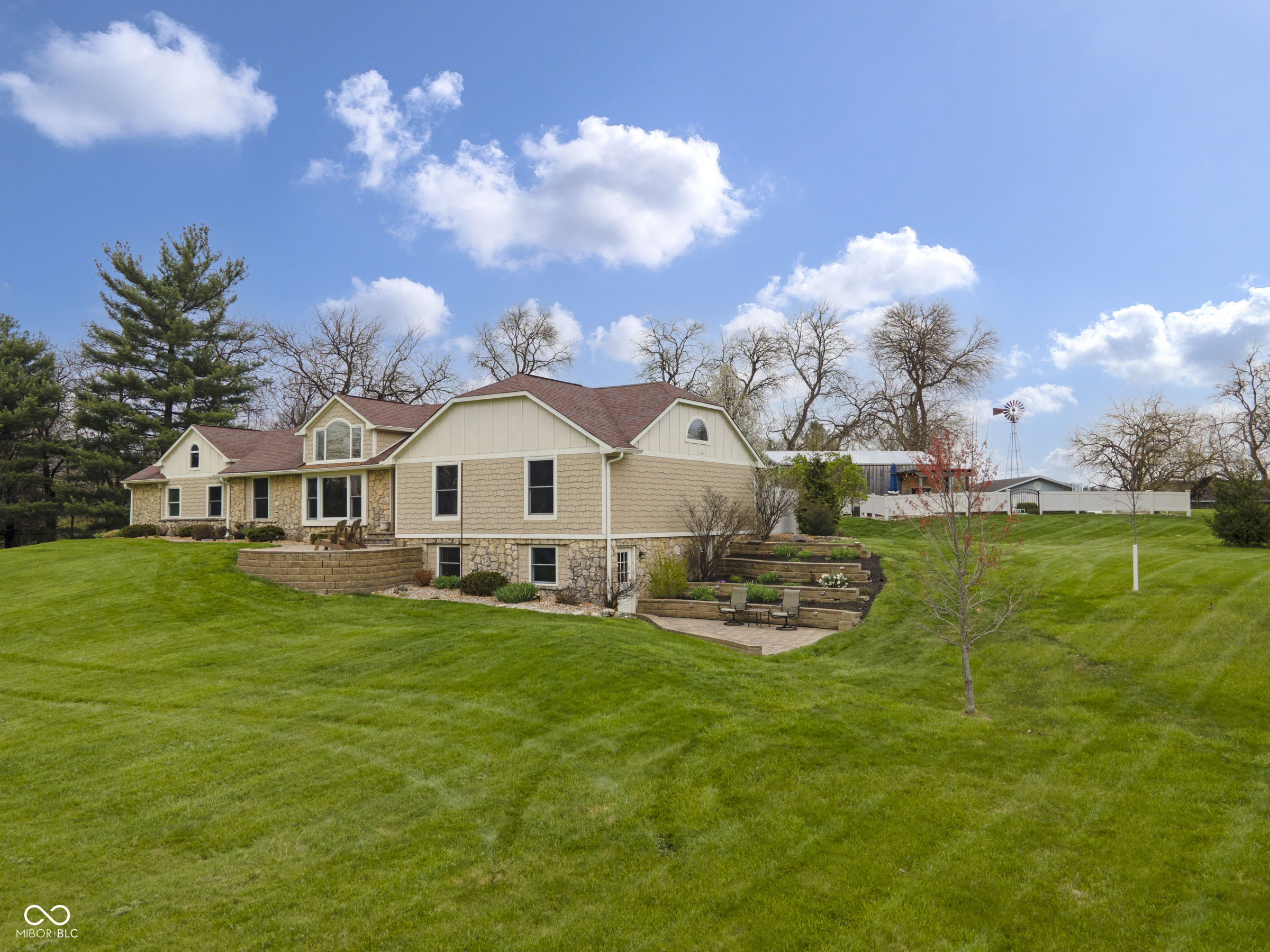 Property Photo: 5455 S 800 E IN 46077