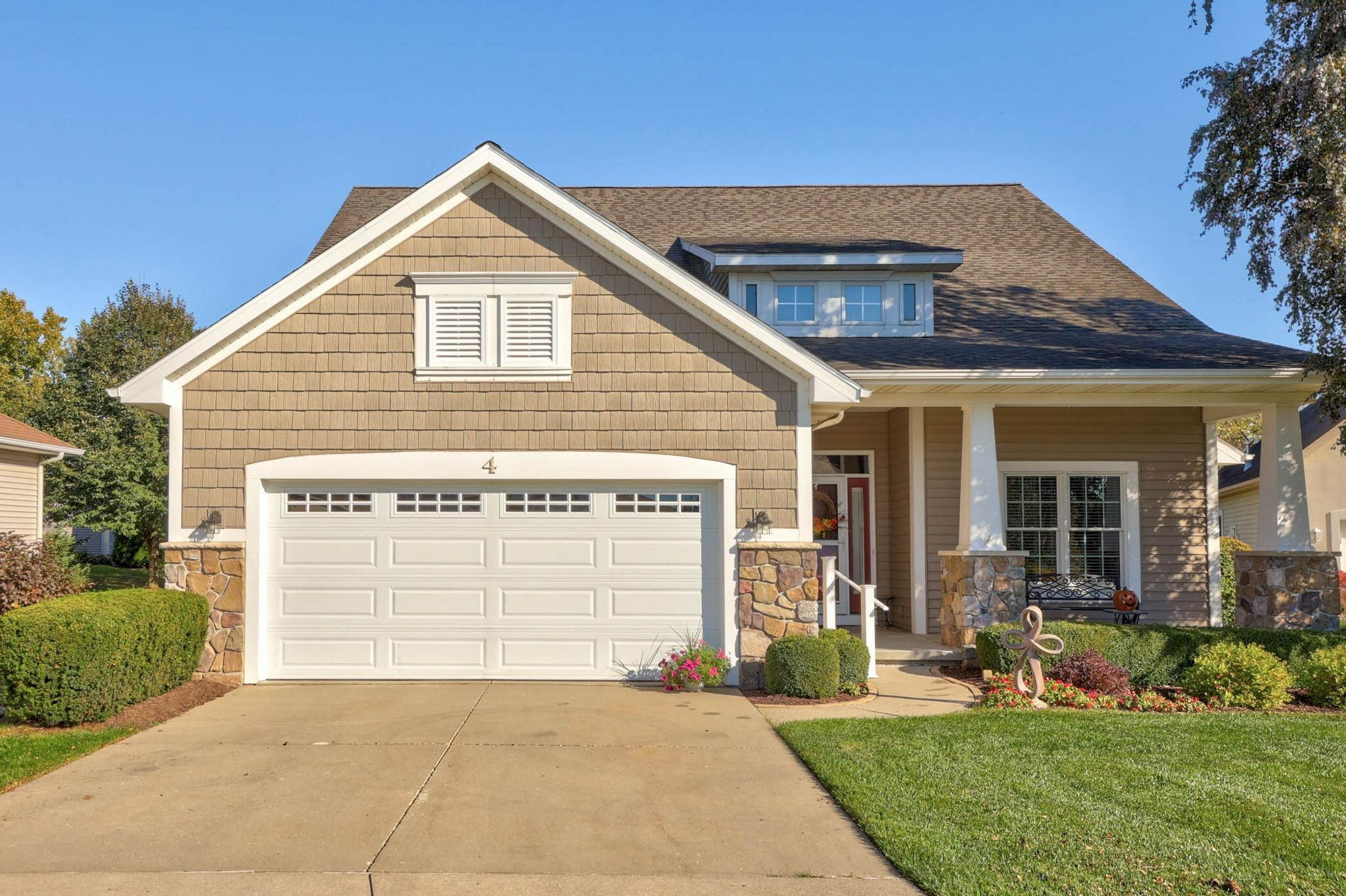 Property Photo: 4 Clarmarc Court MI 48734