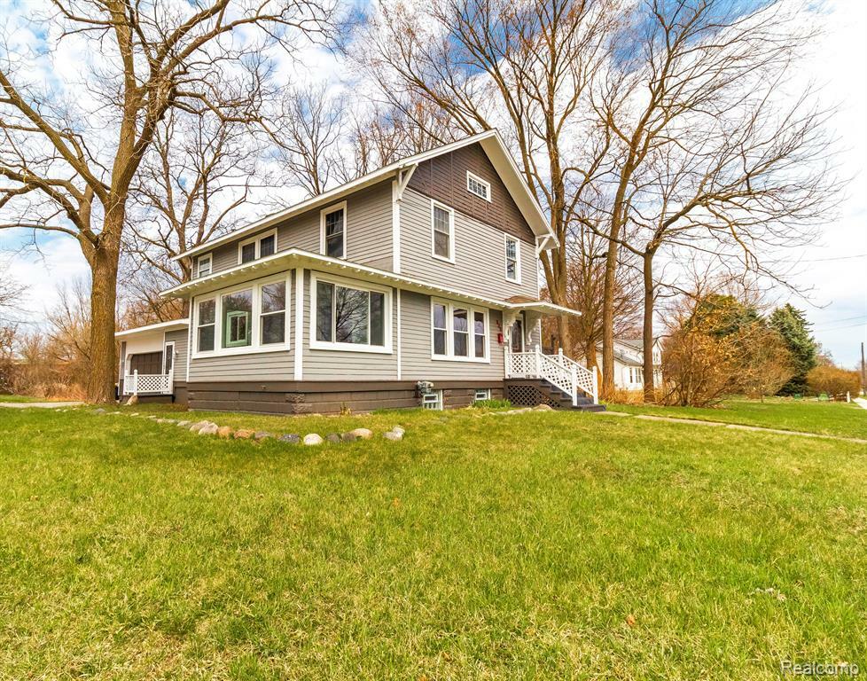 Property Photo: 938 W Oregon Street MI 48446 1423