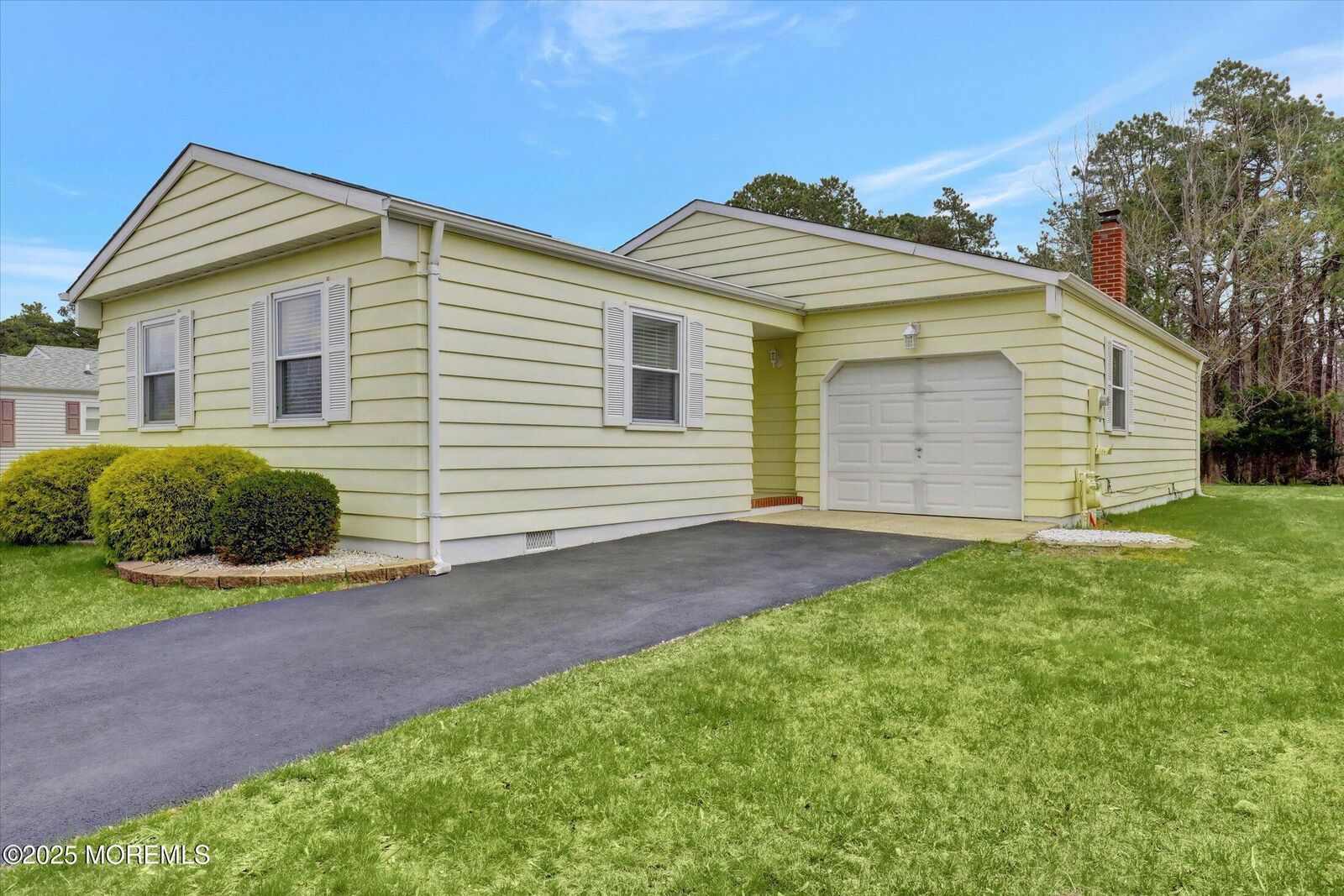 Property Photo:  199 Cabrillo Boulevard  NJ 08753 