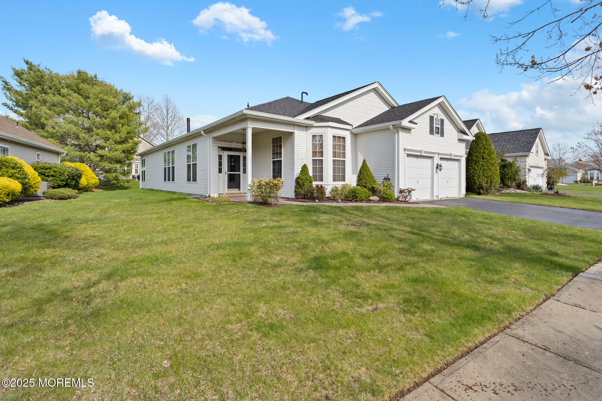Property Photo: 8 Plantation Way NJ 08501
