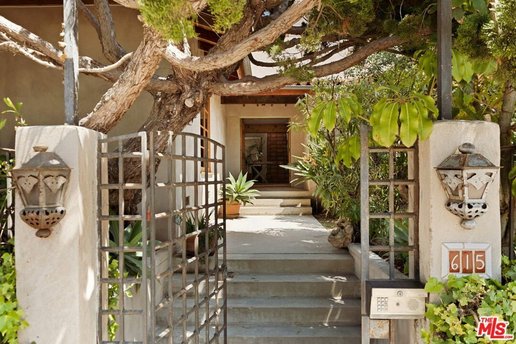 Property Photo: 615 4th Street CA 90402