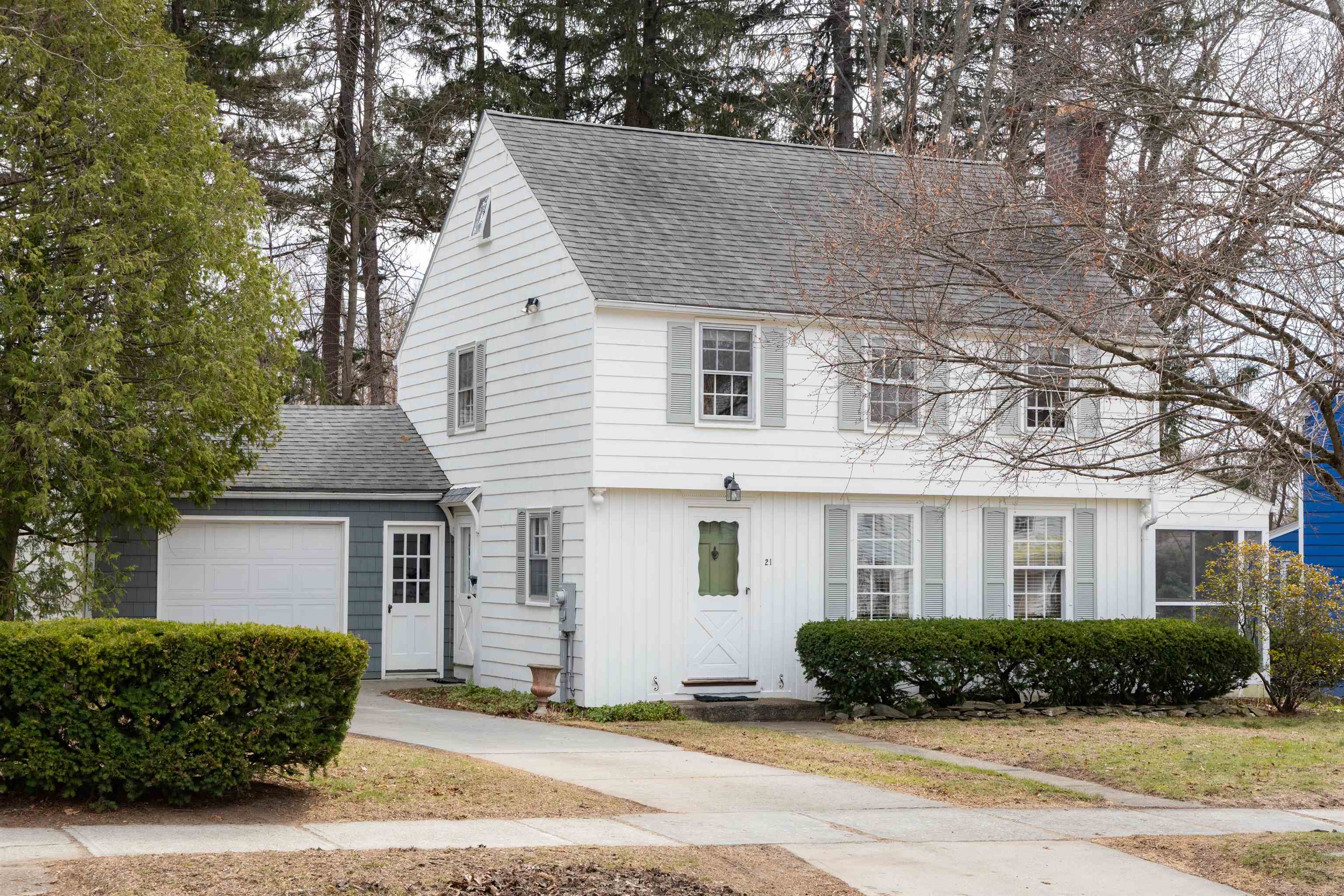 Property Photo: 21 Colonial Square VT 05401