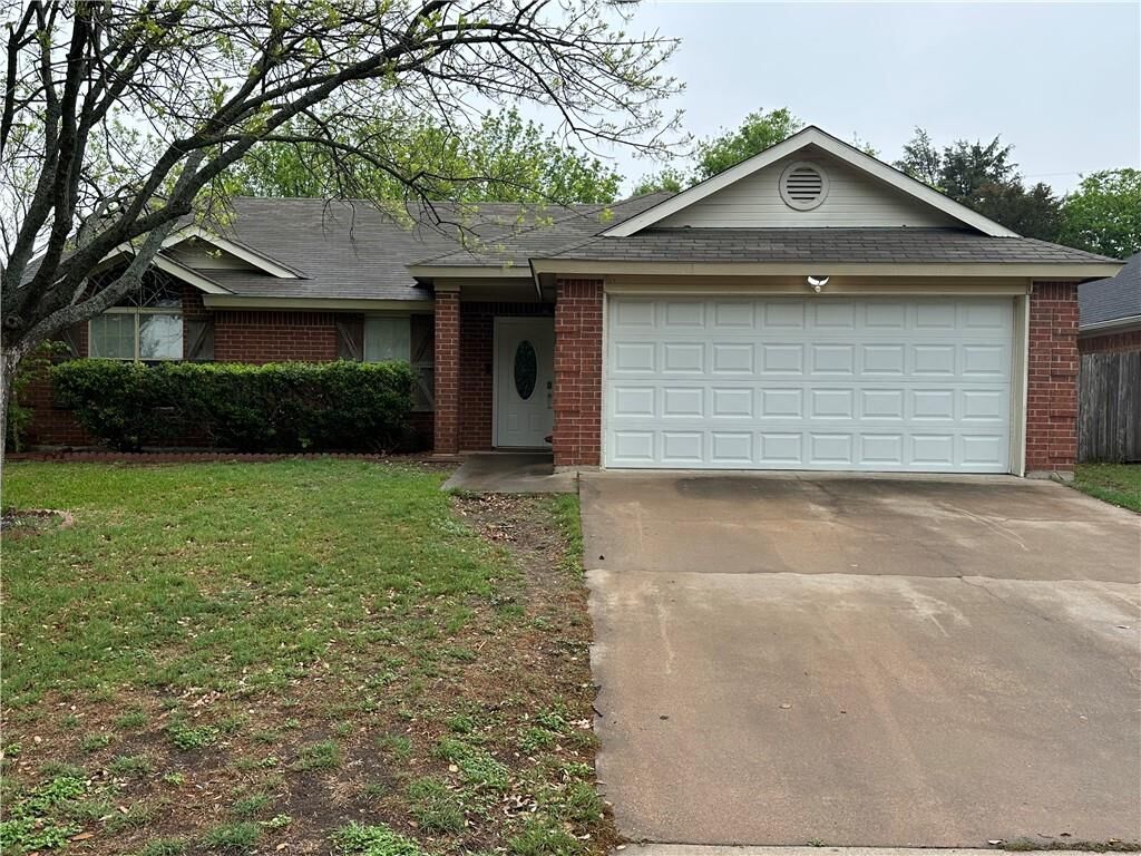 Property Photo: 1900 Real Drive TX 76712