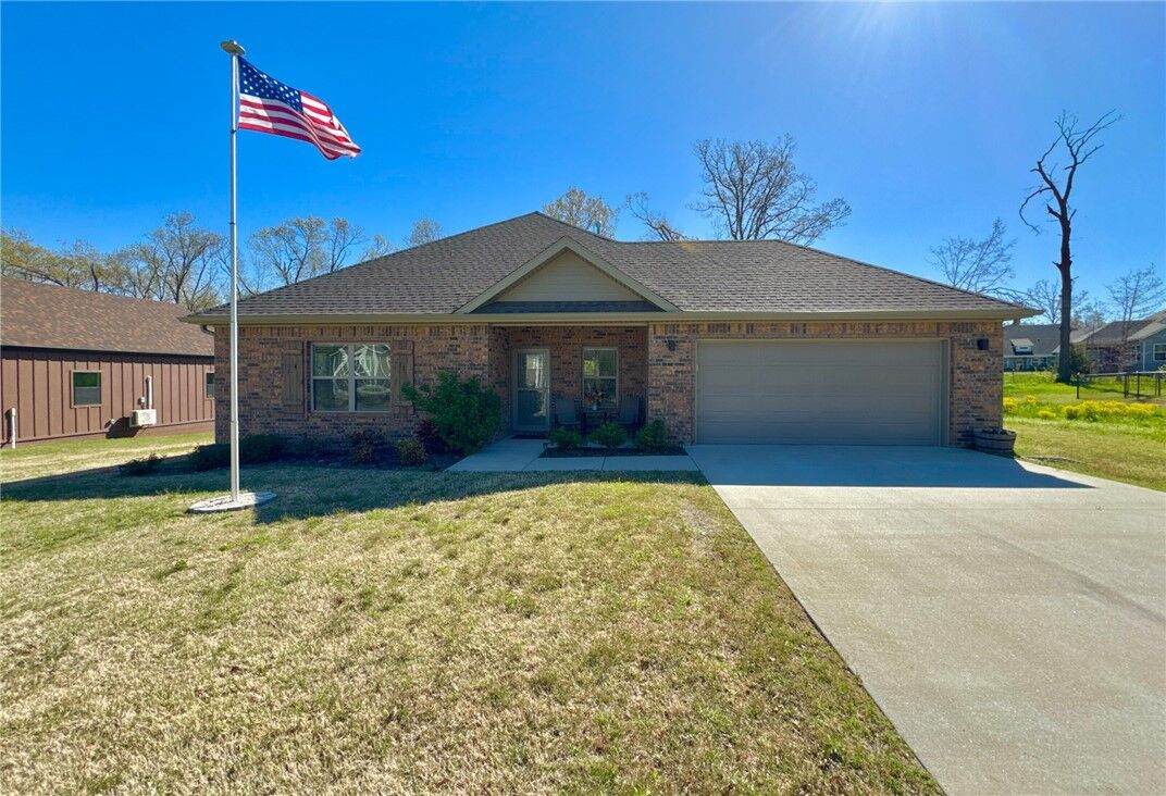 Property Photo:  67 Dirleton Drive  AR 72715 