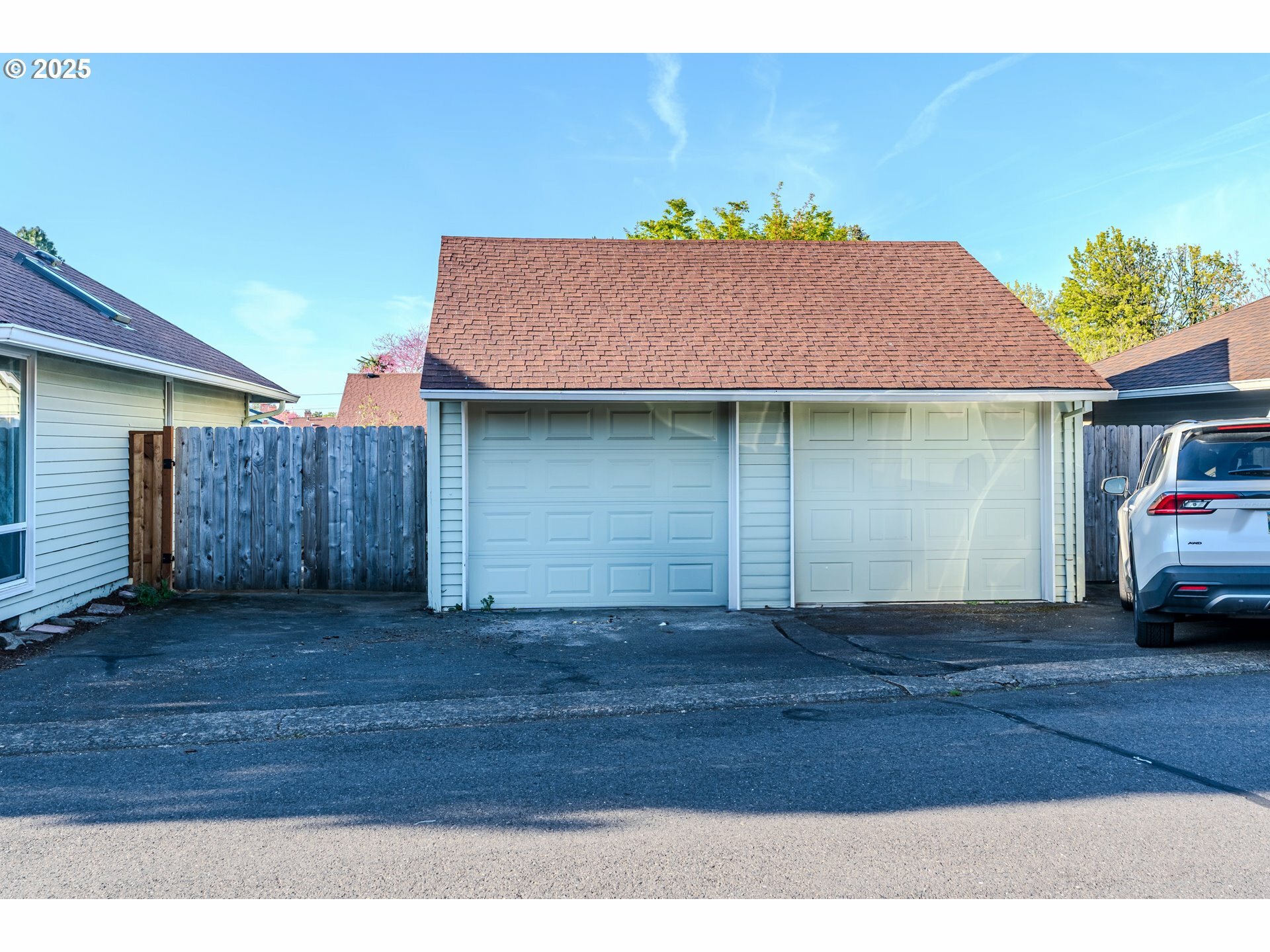 Property Photo: 14225 SW Rocklynn Pl OR 97005