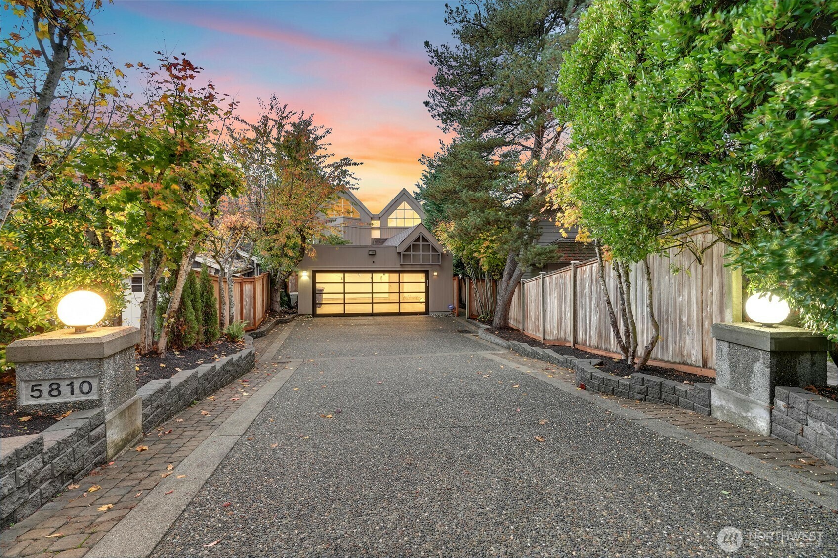 Property Photo: 5810 NE Arrowhead Drive WA 98028