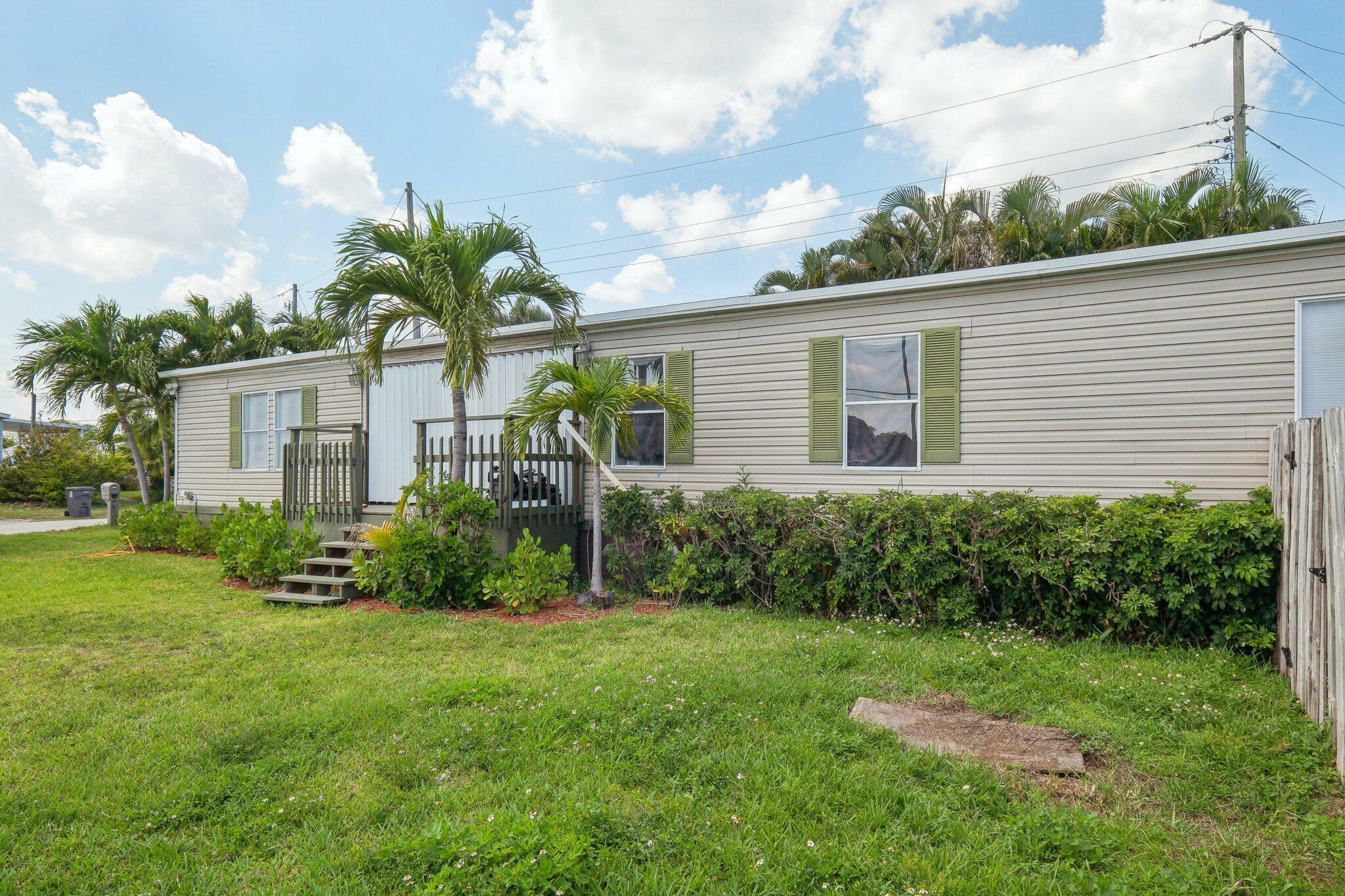 Property Photo: 234 Sleepy Hollow Drive FL 33415