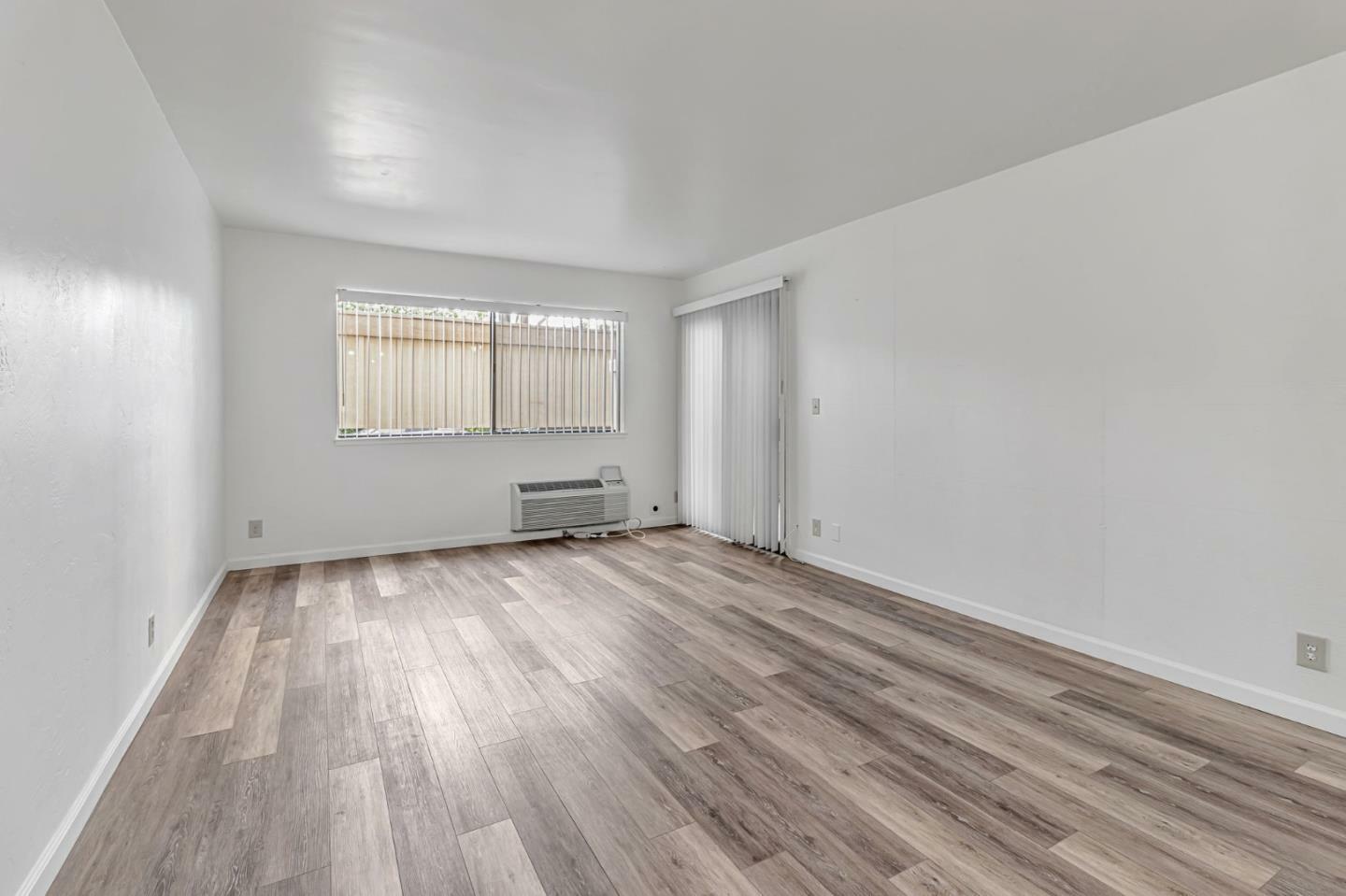 Property Photo: 980 Kiely Boulevard 116 CA 95051