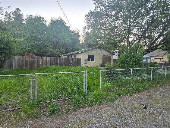 Property Photo: 4666 Cedars Road CA 96001