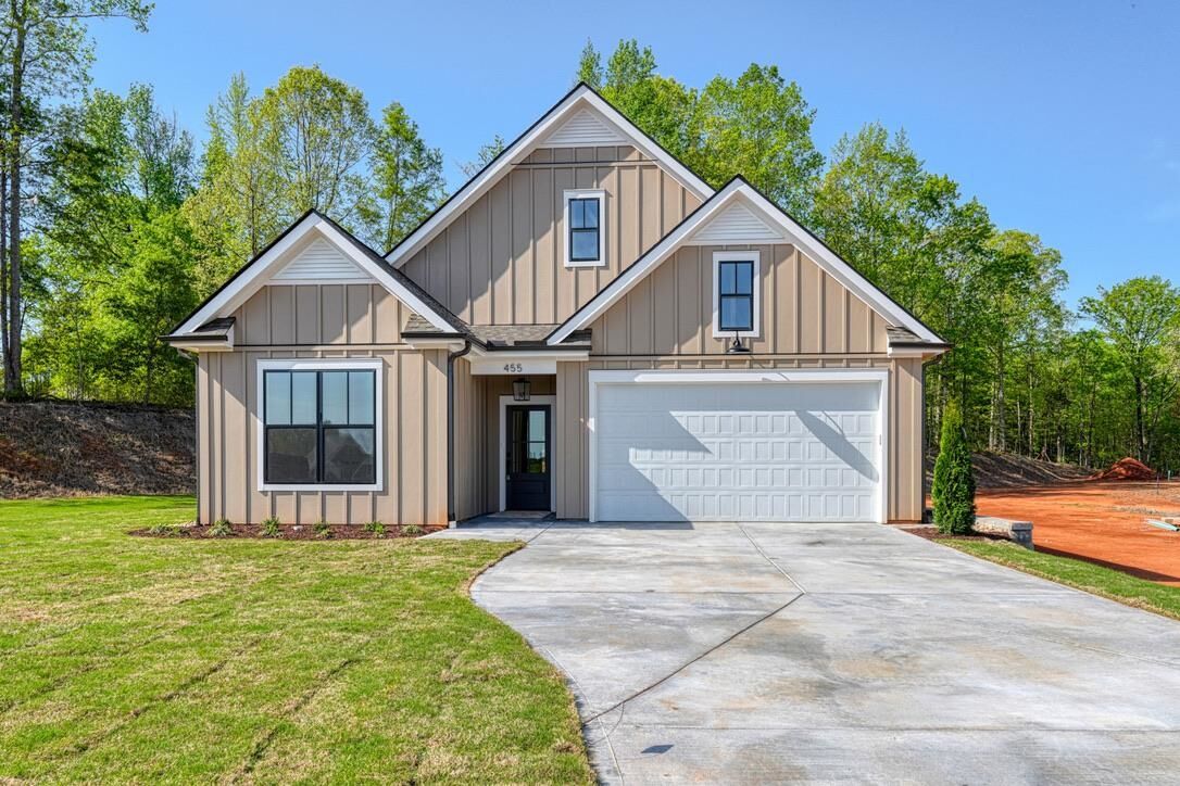 Property Photo:  455 Brunswick Lane  SC 29349 