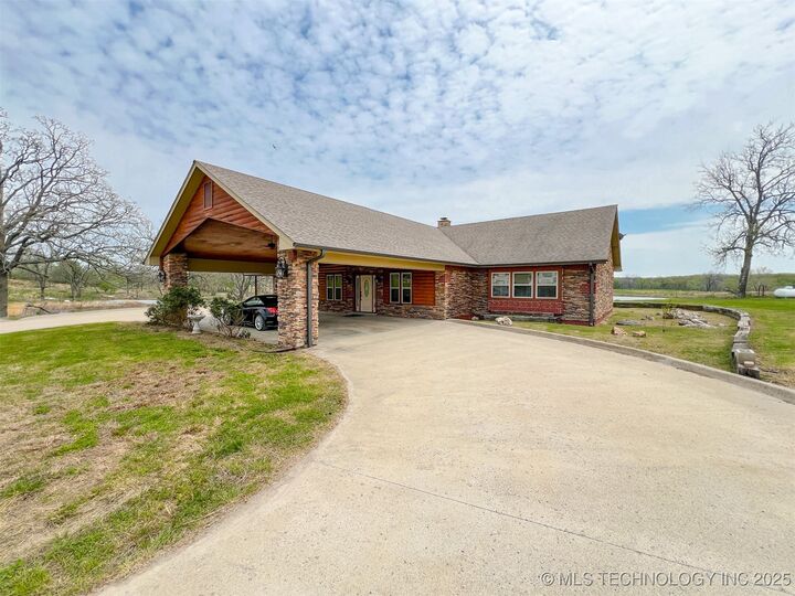 Property Photo:  11261 Highway 51 Highway  OK 74441 