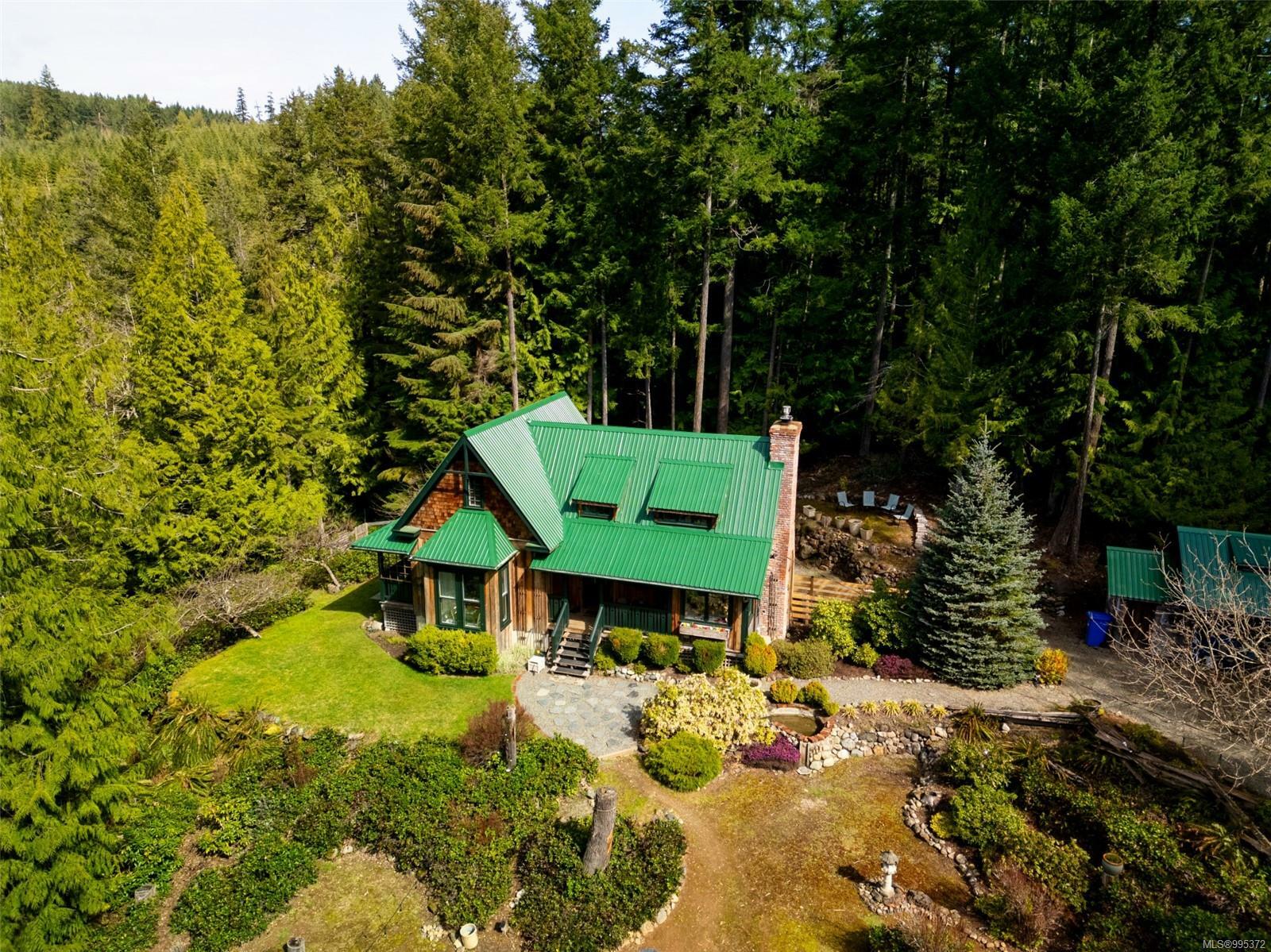 Property Photo: 3003 Glen Eagles Rd BC V0R 2W1