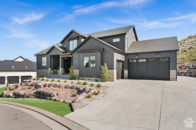 Property Photo: 1137 E Leambra Ln S UT 84020