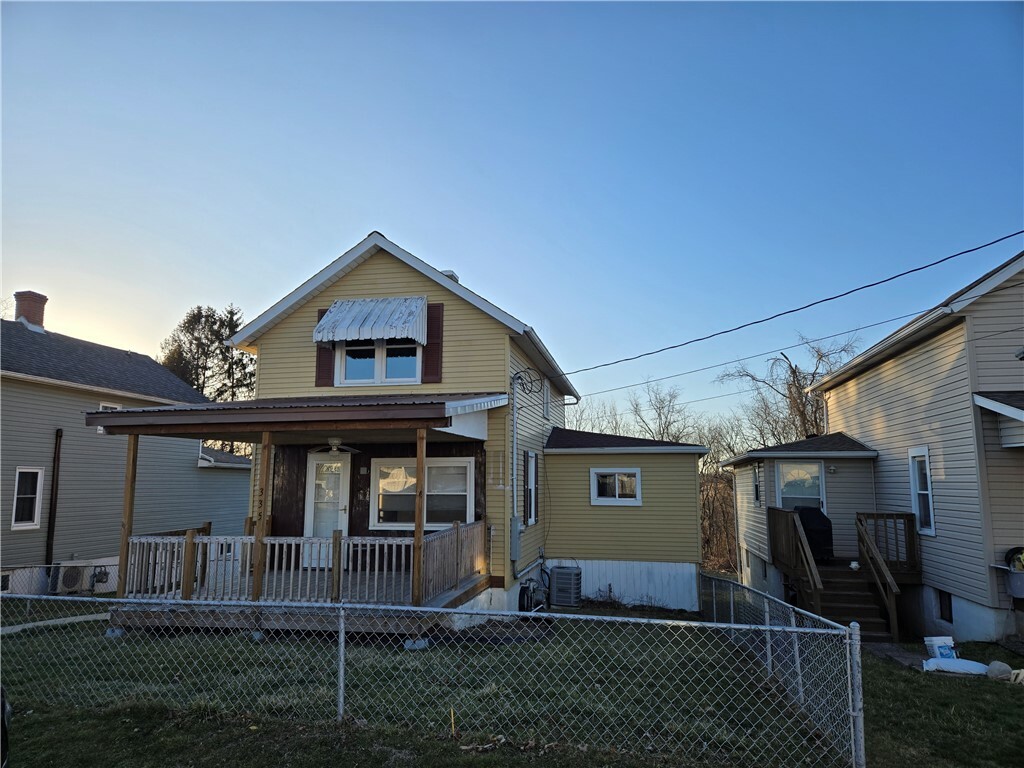 Property Photo: 335 Main St PA 15358