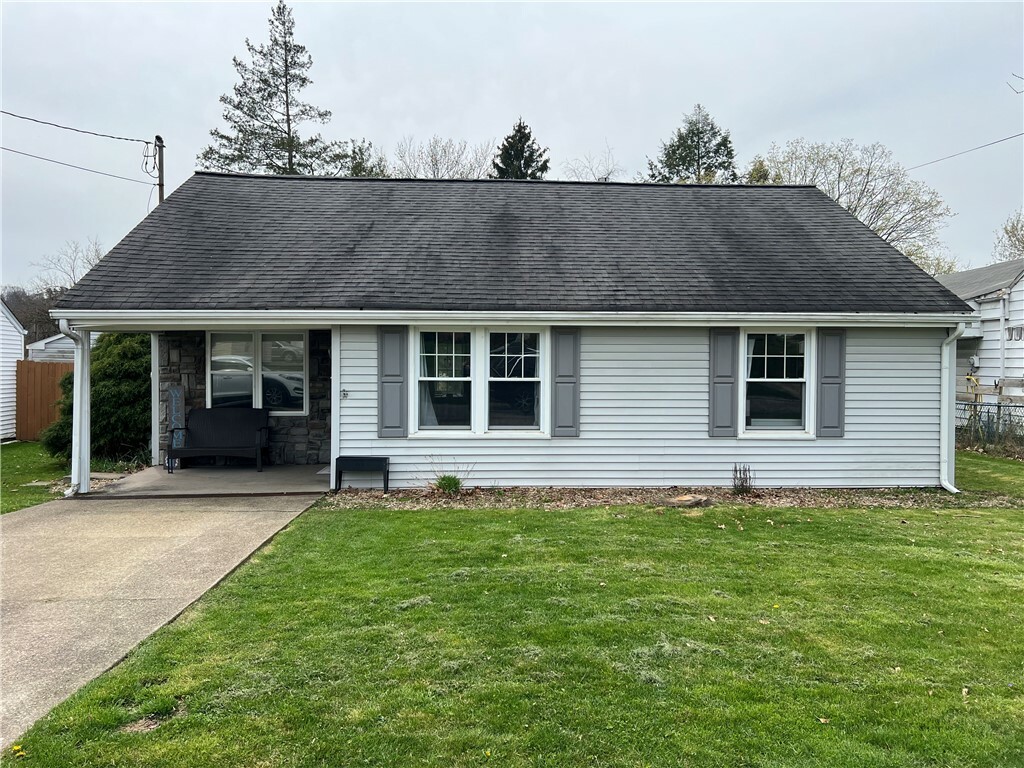 Property Photo: 118 Florida Drive PA 15068