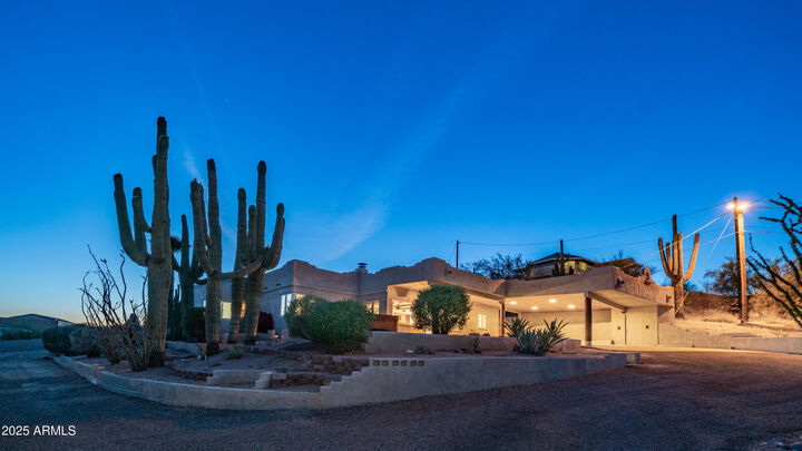 Property Photo:  612 N Signal Butte Road  AZ 85207 