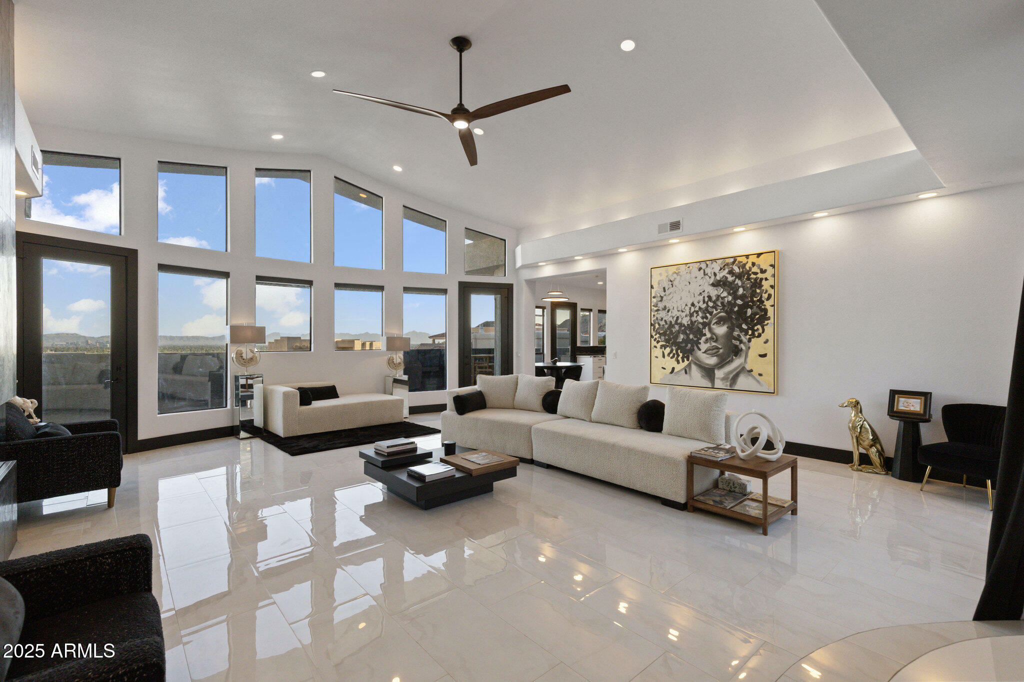 Property Photo: 27 W Cochise Drive AZ 85021