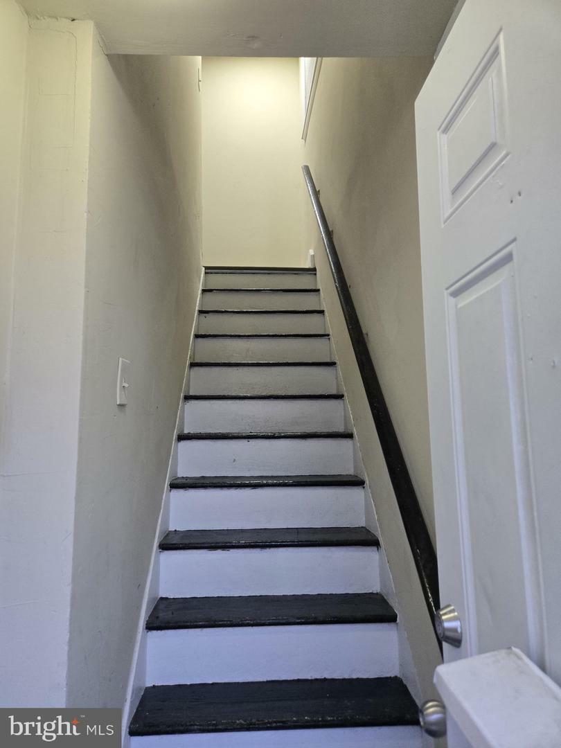 Property Photo: 5804 Penn Street 2nd Fl Rear PA 19149