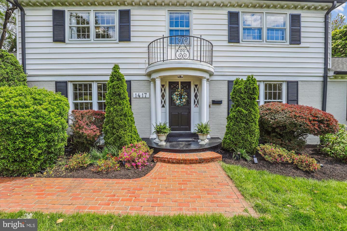Property Photo: 1417 Kingston Avenue VA 22302