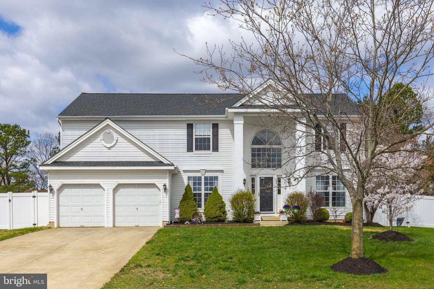 Property Photo:  1225 Whispering Woods Drive  NJ 08094 