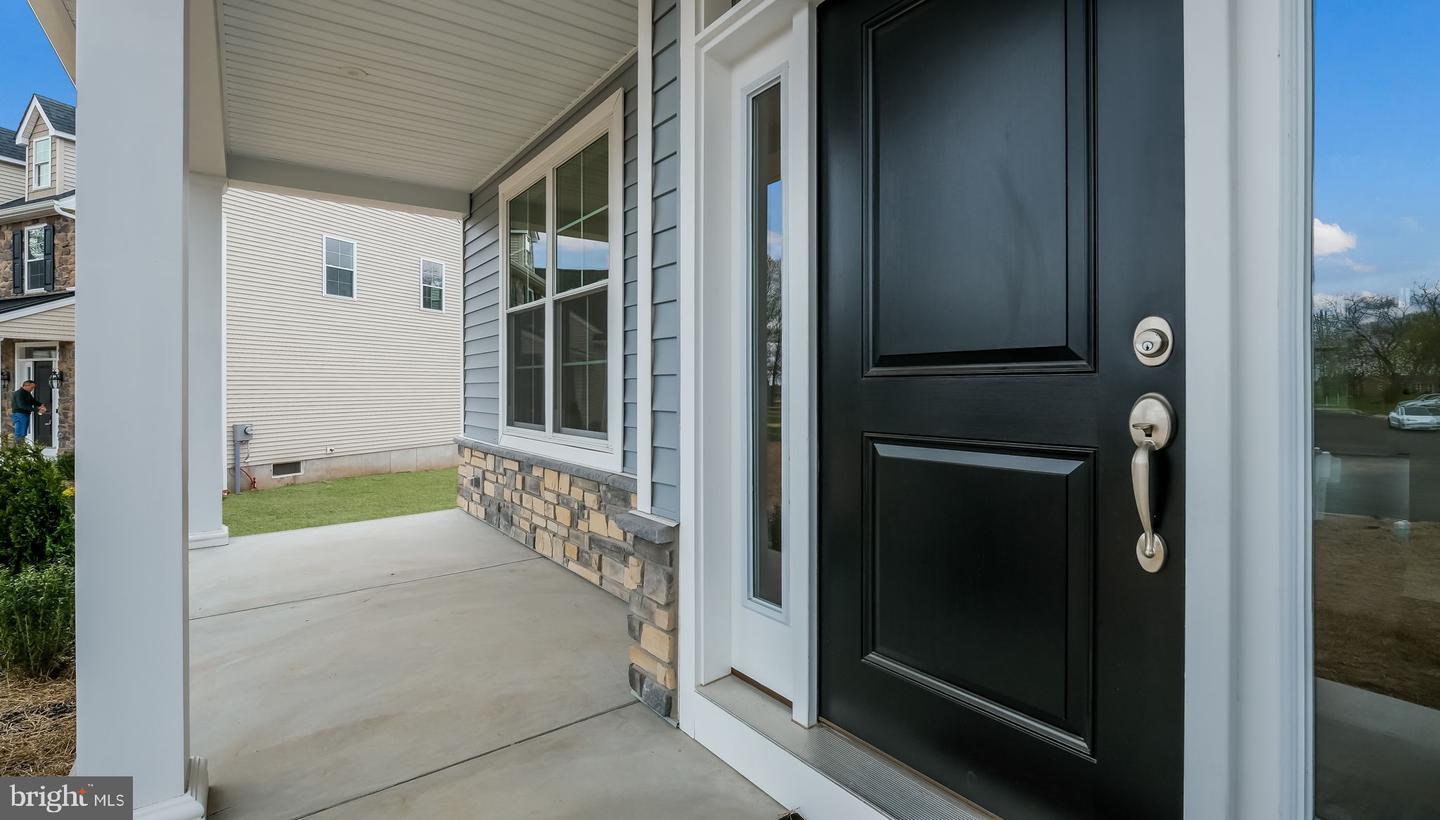 Property Photo:  1208 Green Ridge Circle Lot 4  PA 18944 