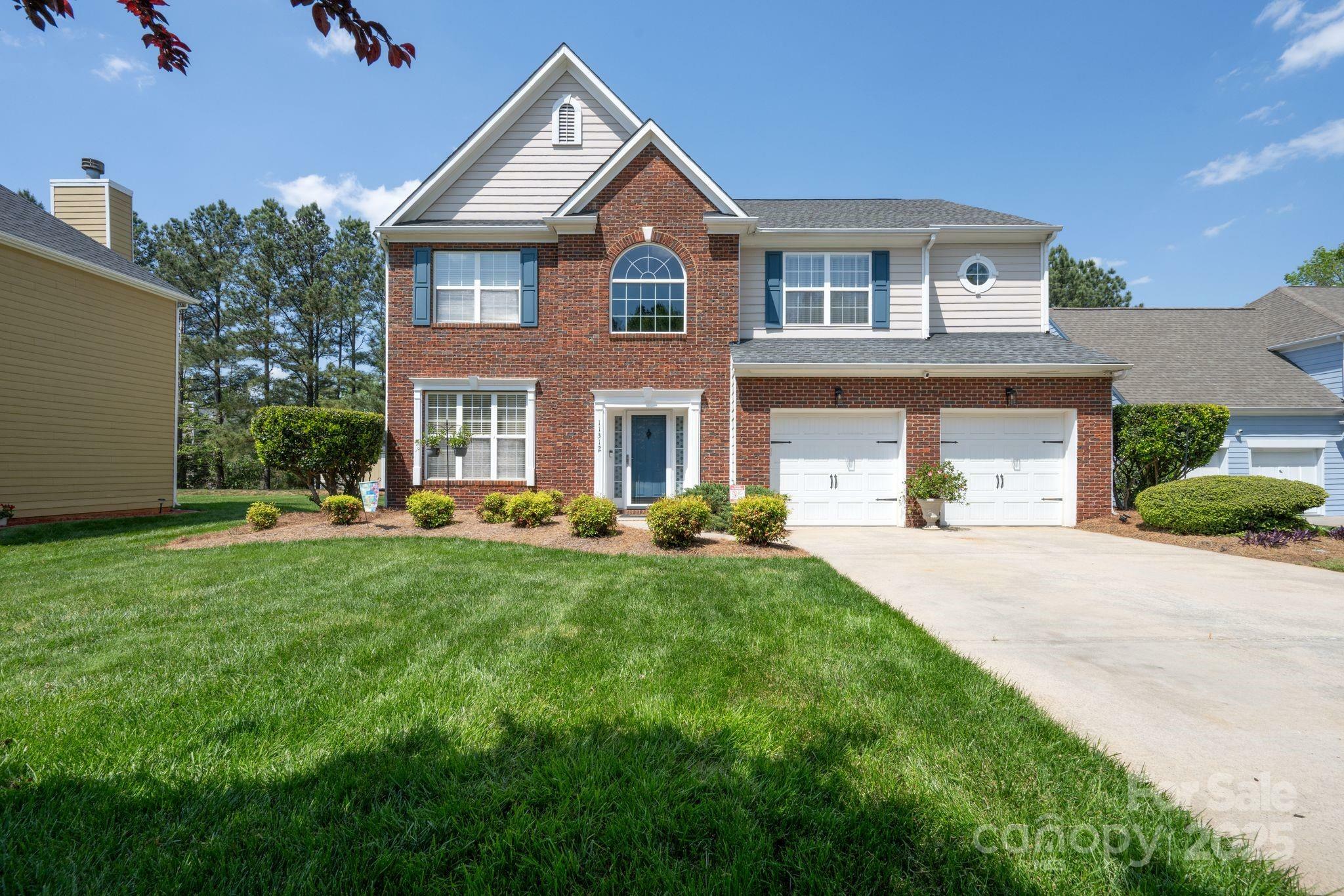 Property Photo: 11312 Fox Hill Drive NC 28269