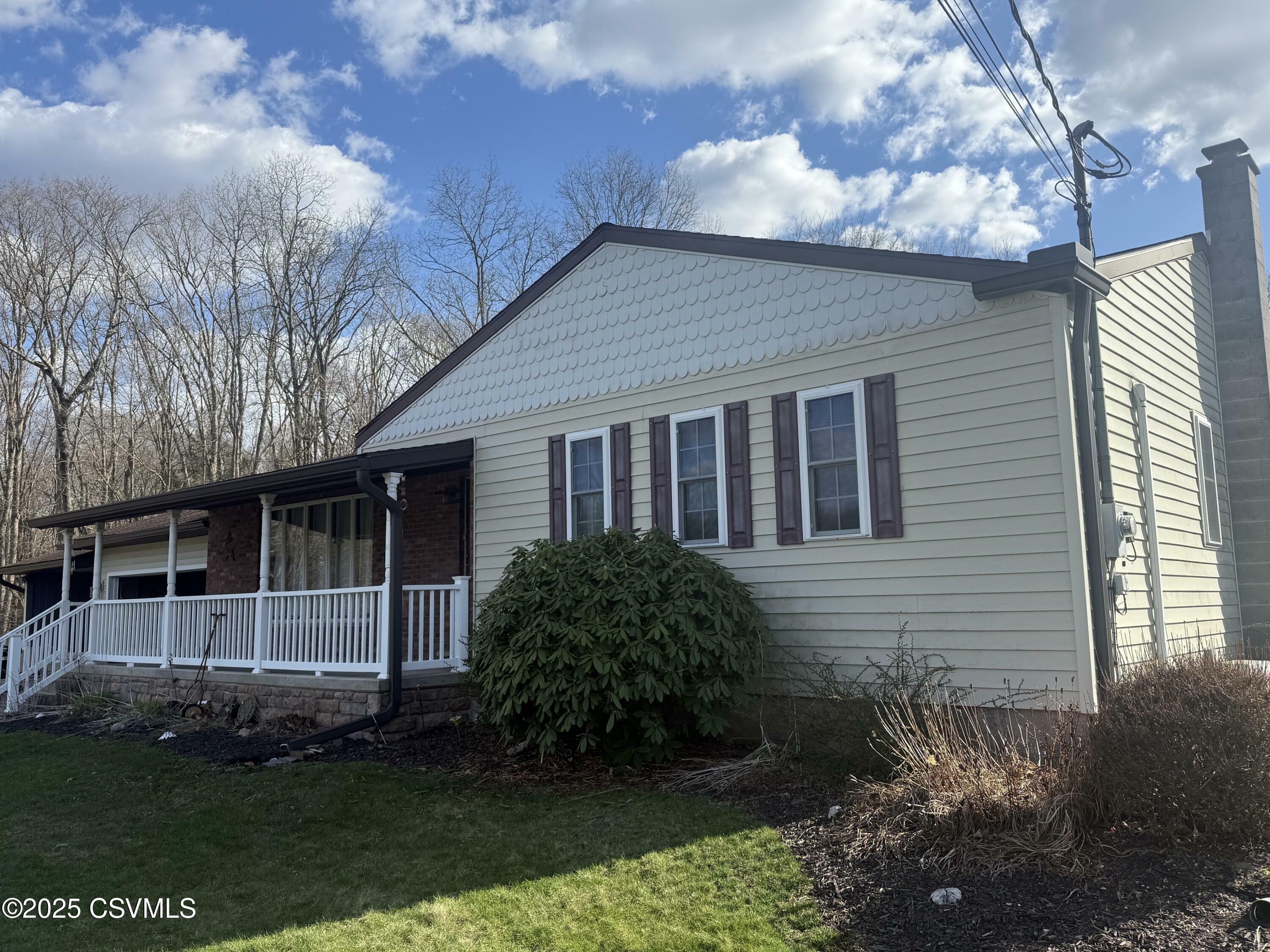 Property Photo: 73 Seneca Drive PA 18655