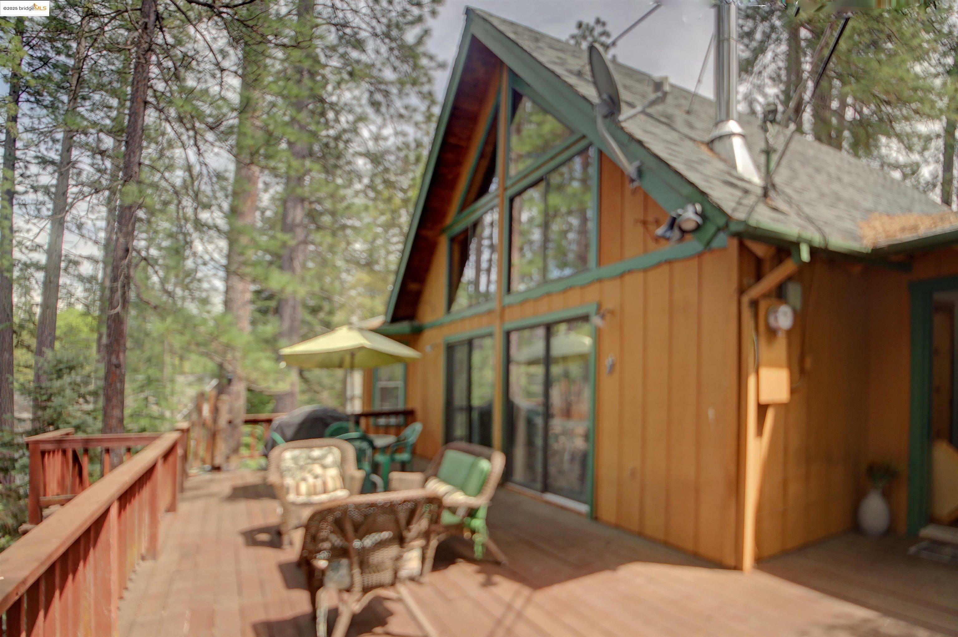 Property Photo: 13141 Mueller Dr CA 95321