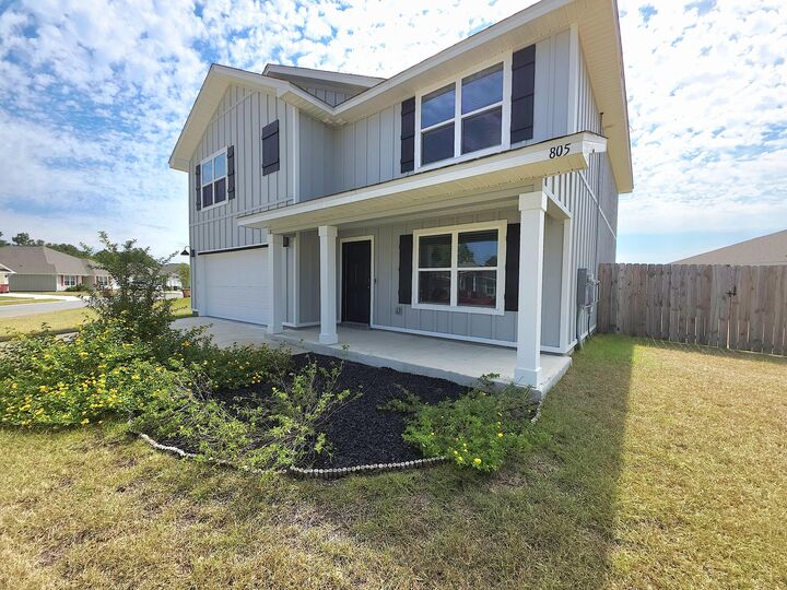 Property Photo: 805 Otto Loop Loop FL 32539