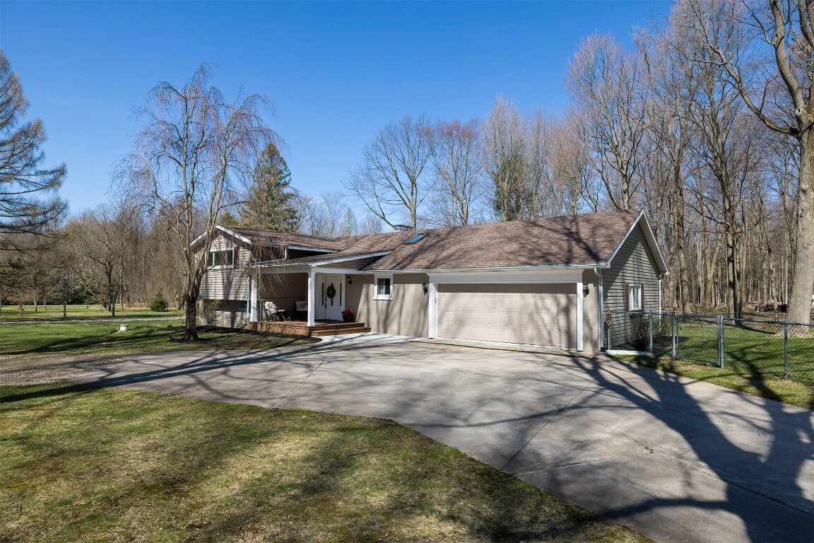 Property Photo: 6024 Red Pine Lane PA 16506