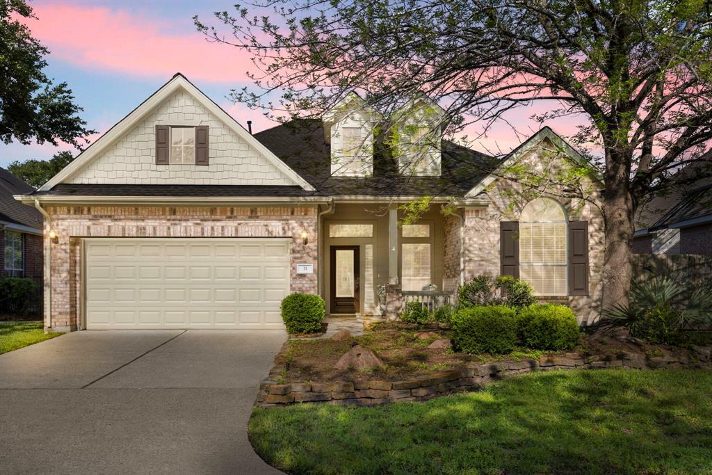 Property Photo: 31 E Royal Mews TX 77384
