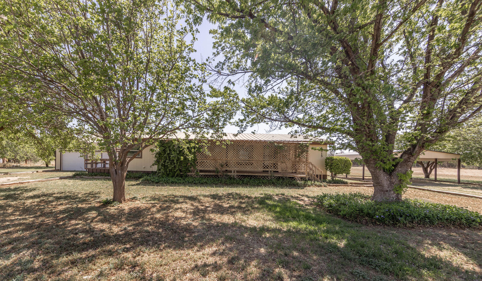 Property Photo: 2015 Kelsey Avenue TX 79407